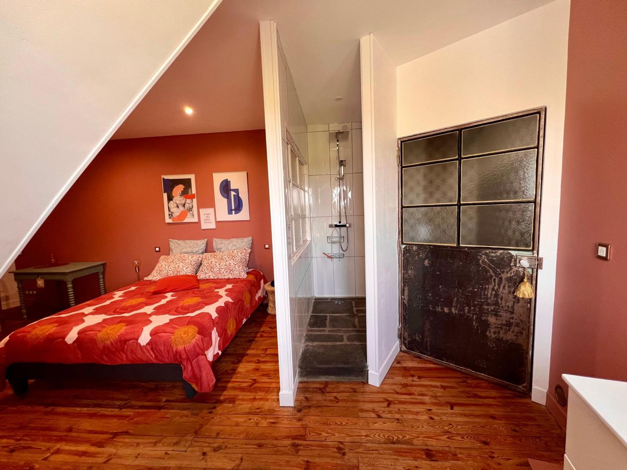 Les Hirondelles Du Marais Bed & Breakfast Riom Exterior photo