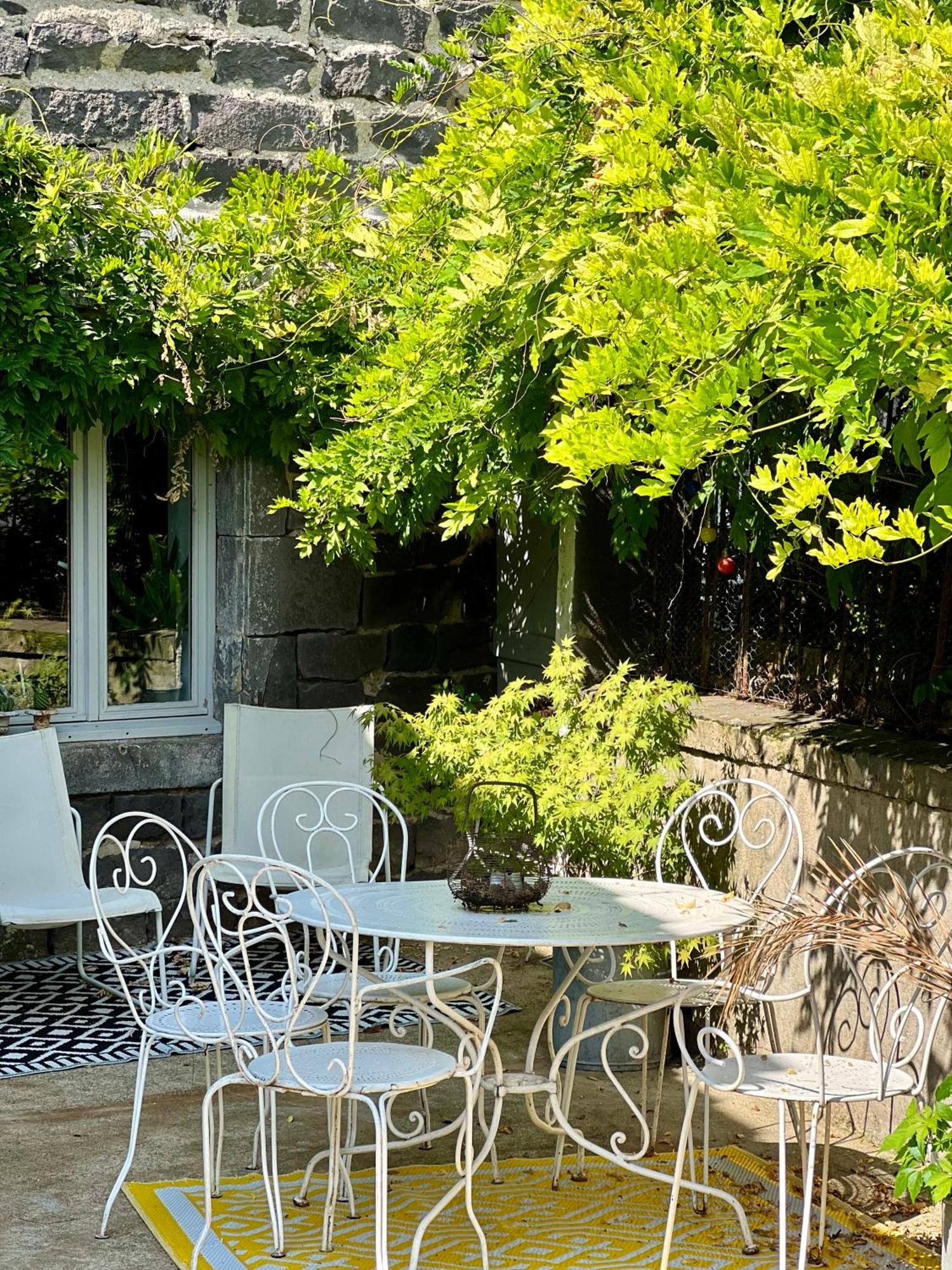 Les Hirondelles Du Marais Bed & Breakfast Riom Exterior photo